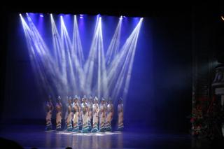 ຄະນະນັກສິລະປະກອນແຂວງຢຸນນານຂອງຈີນມາສະແດງຢູ່ຮ່າໂນ້ຍ